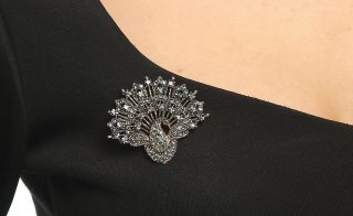 Yaka İğnesi Broş Tavus Kuşu Elmas Montür Broş - Hediye Paketinde