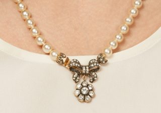 Aşina Gümüş - Papatya Elmas Montür İnci Kolye - Muhteşem Yüzyıl - Sevgiliye Hediye